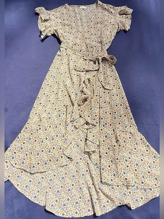 Max Studio Dresses & Skirts - Max Studio Ditsy Floral Flutter Sleeve Ruffle Wrap Dress Medium